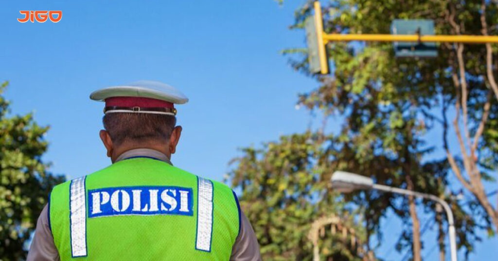 Polisi Tipu Polisi