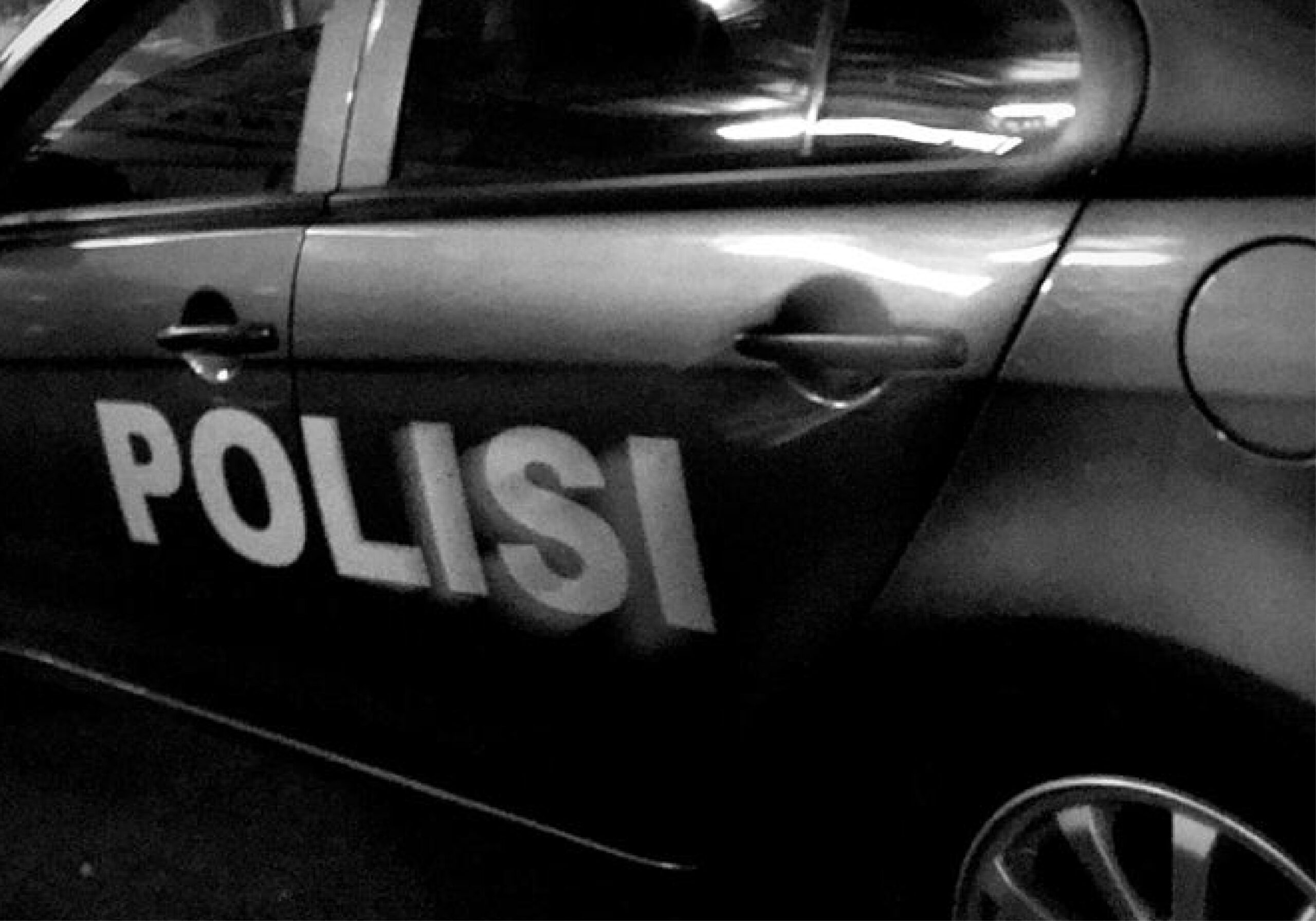 Polisi Tipu Polisi