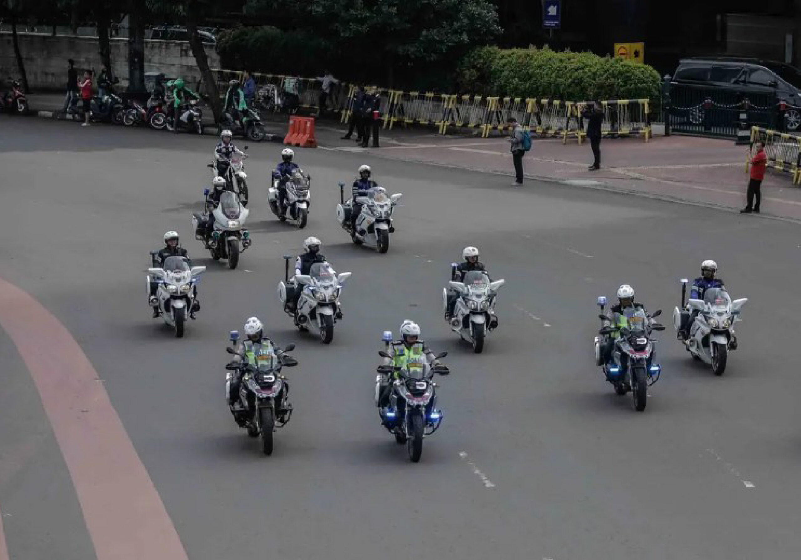 patroli dan pengawalan