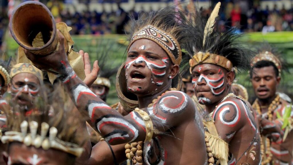 adat masyarakat indonesia