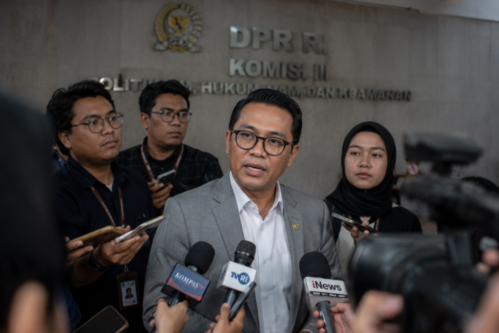 DPR Ungkap BGN Tak Pernah Konsultasi Pengadaan Motor dan Sepatu, Ini yang Terlewat dari Pengawasan